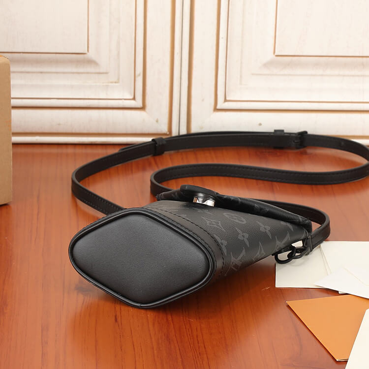 Replica LV Envelope Pouch M11613 (5)