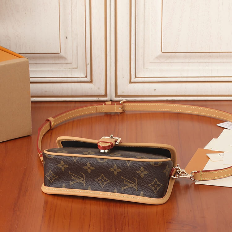 Replica LV Nano Diane M83298 (5)