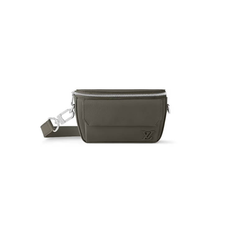 Replica LV Pilot Wearable Wallet M83560 (1)