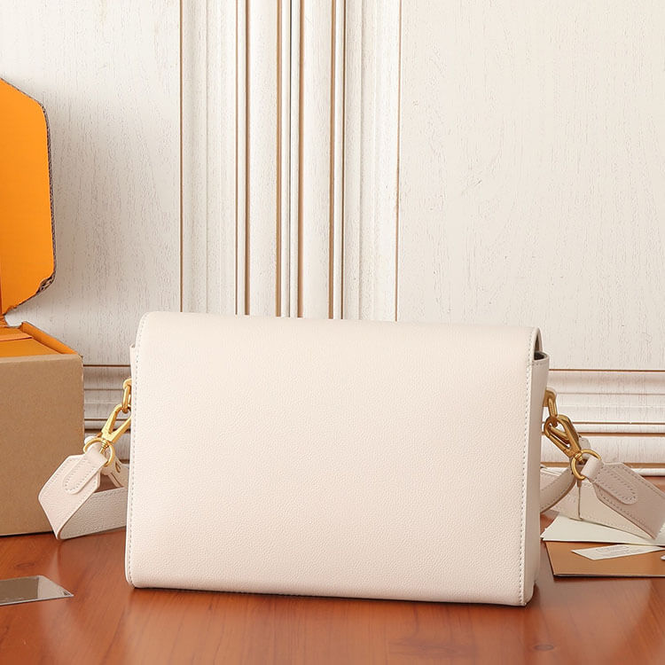 Replica LV Soft Twist M25359 (4)
