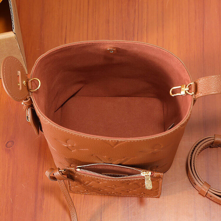 Replica LV All In BB M28820 (6)