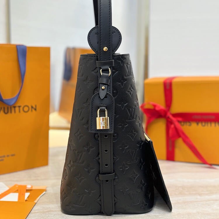 Replica LV All In GM M13044 (3)