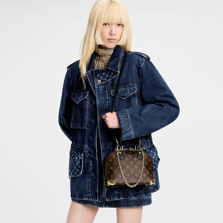 Replica LV Alma Trunk BB M26084 (7)